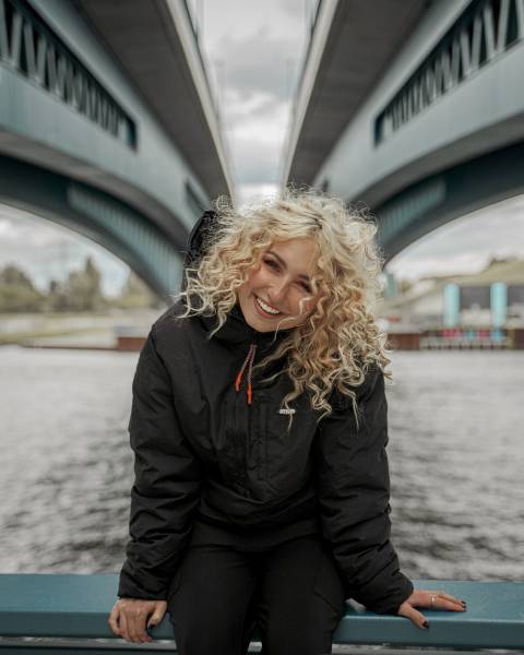 Pourquoi avoir ajouté le silicium Mésoporosil à la kératine, est ce utile à l'efficacité dans la chute des cheveux de Phanrappp à Nice?