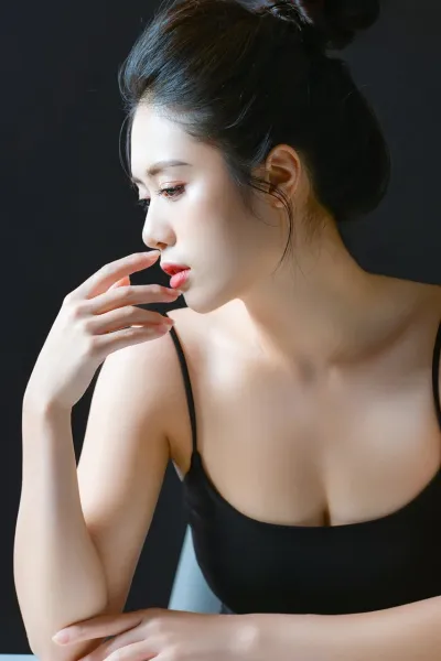 L'association kératine silicium pour des cheveux brillants et solides